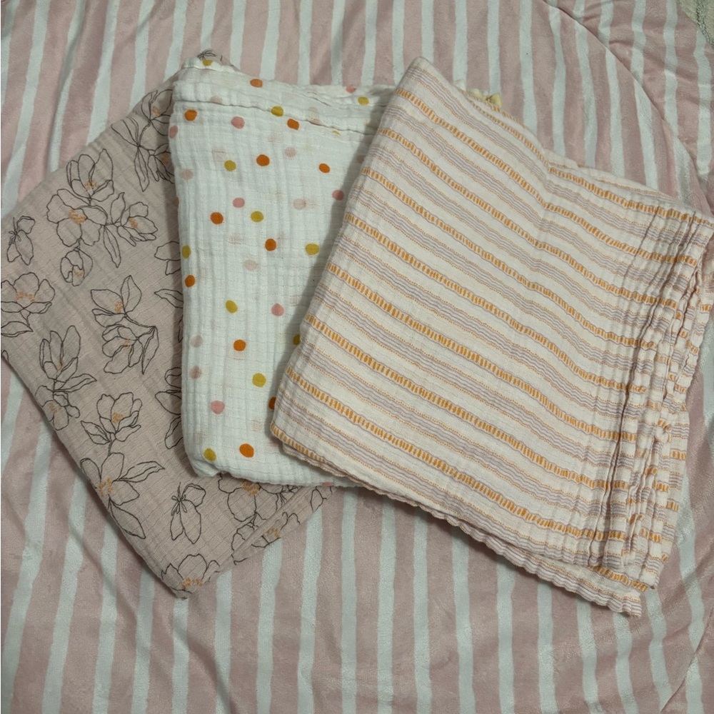 Used, Organic Muslin Baby Girl Swaddle Blankets, 3 pack